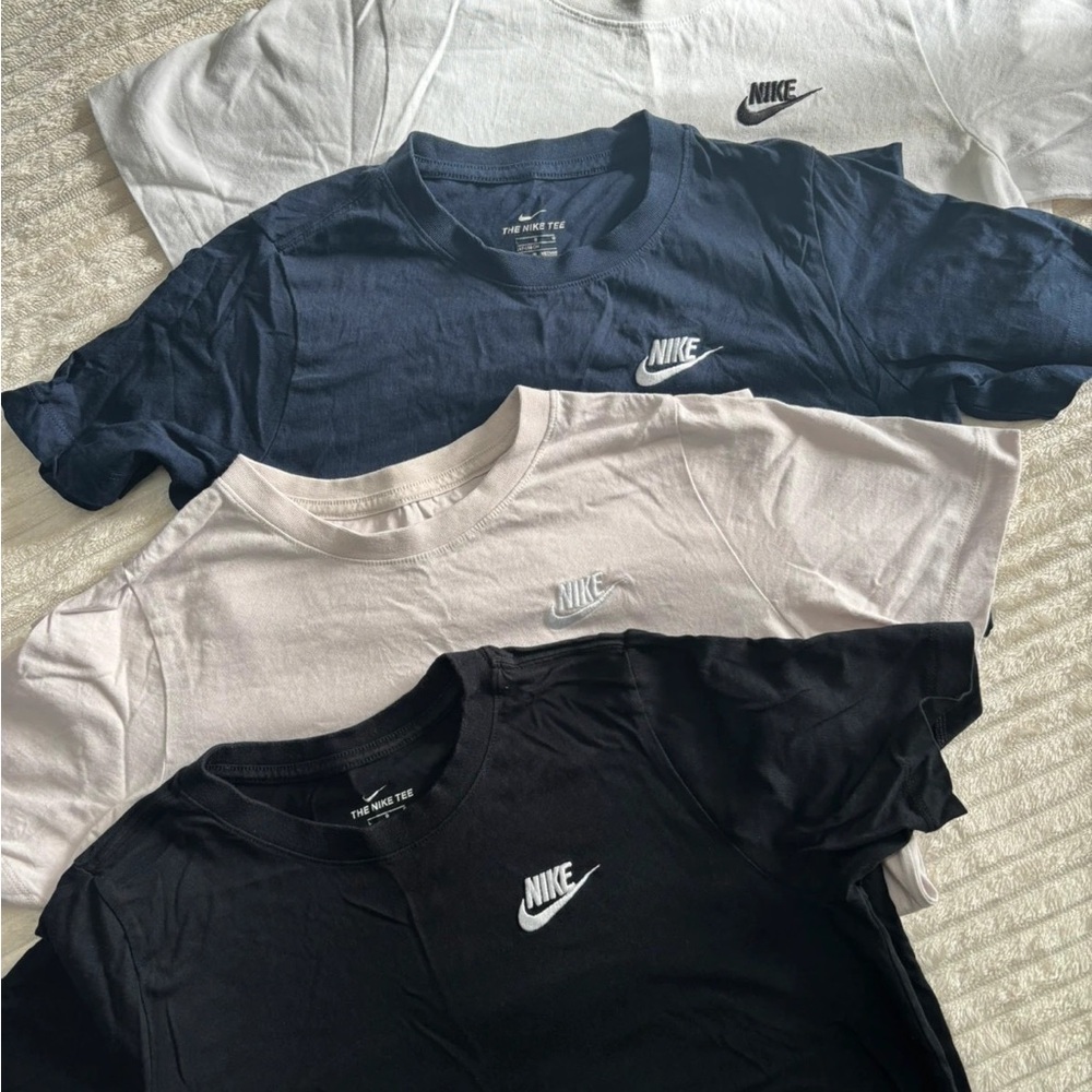 Nike Men's T-Shirt Pack - Black, White, Navy, Cream